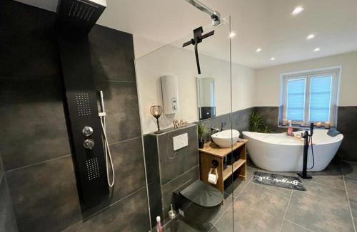 Irrel Apartment | Mya Lenas Suite