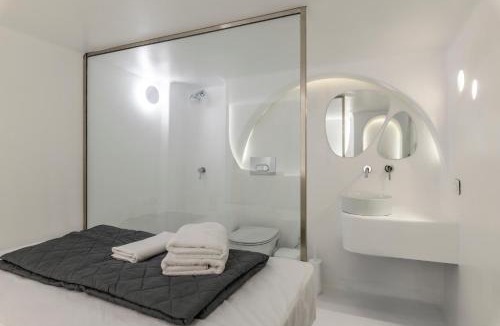 Mykonos Town Hostel | MyCocoon Hostel