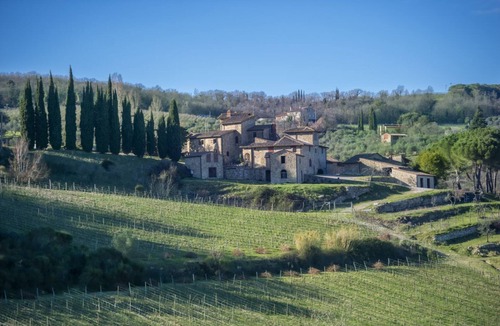 Panzano in Chianti Villa | MyExclusiveItaly - Villa Chianti with infinity pool and vineyard view