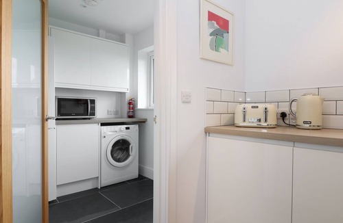 Chysauster Cottage | Myles View