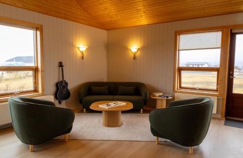 Haukadalur House | Myrkholt Cabin