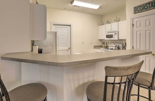 Waterford Plantation Condo | Myrtle Beach Condo w/ Golf: 9 Mi to Boardwalk!