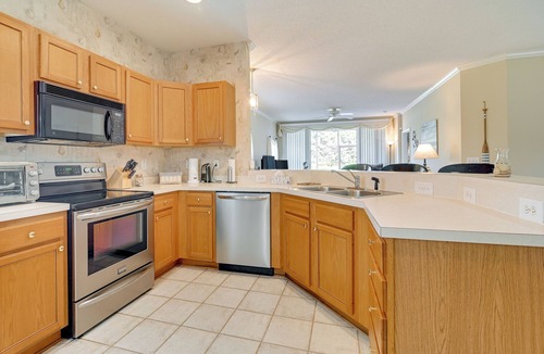 Red Hill Apartment | Myrtle Beach Condo w/Community Perks