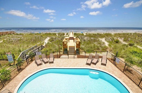 Crescent Beach House | Myrtle Beach Oceanfront Home, 8 Bedroom + 8.5 Bathrooms - Sleeps 26!