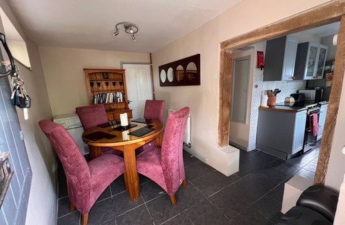 Dickleburgh Cottage | Myrtle Cottage