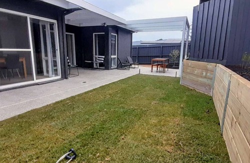 Anglesea House | Mysa Anglesea. Sleeps 6 WiFi. Netflix. CafesShops
