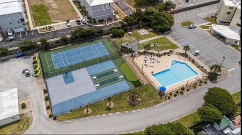 Emerald Isle Apartment | Mystic Sands