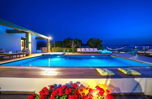 Potistiria Villa | Mythic Olive Villa - Private Heated Pool - Amazing Exteriors!