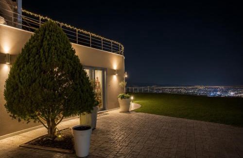 Ano Chalikas Villa | Mytilene Luxury Villa Garden Level