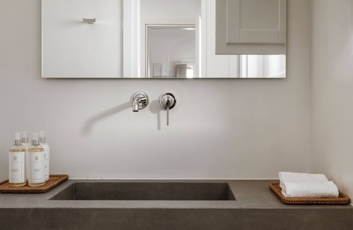 Imerovigli Hotel | NĒRO Hotel