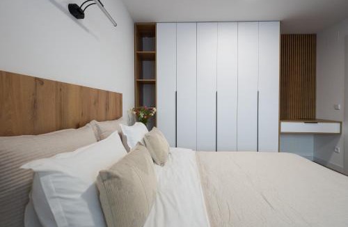 Curtea De Arges Apartment | N&D Studio Apartment