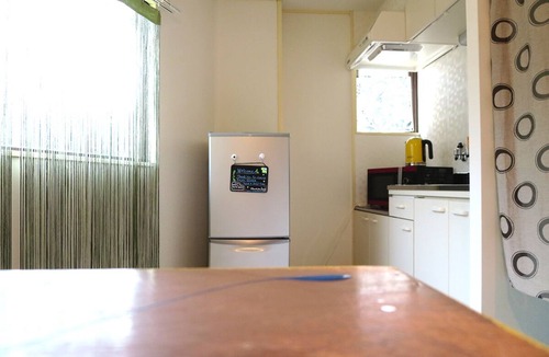 Sumiyoshi Apartment | N ° 5 CONDOMINIUM: First floor Corner Apartment ; Safe Residential Area.