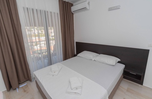 Sutomore Hotel | N Hotel