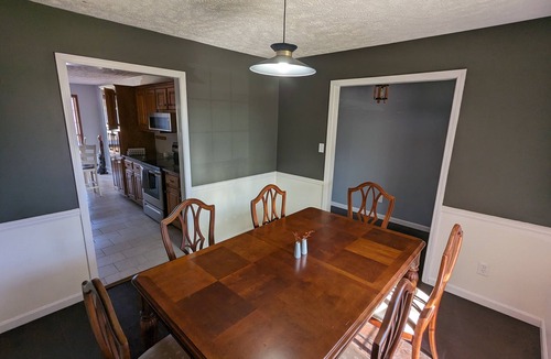 Jackson House | N. Jackson 3BR Oasis - Walk to Stores & Food