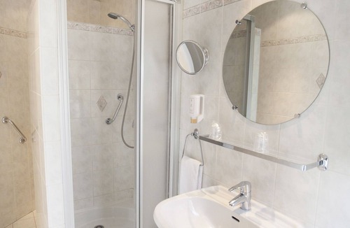 Pere Lachaise Hotel | Nadaud Hôtel