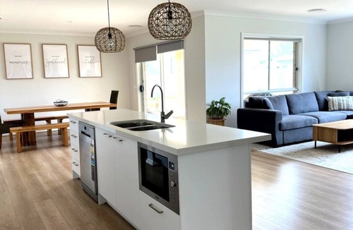 Nagambie House | Nagambie Lakes: 5 BR, 2 BA House in Nagambie, Sleeps 10