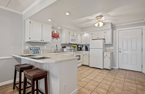 South Nags Head Condo | Nags Head Oceanfront Condo, Sleeps 4, 2 Pools