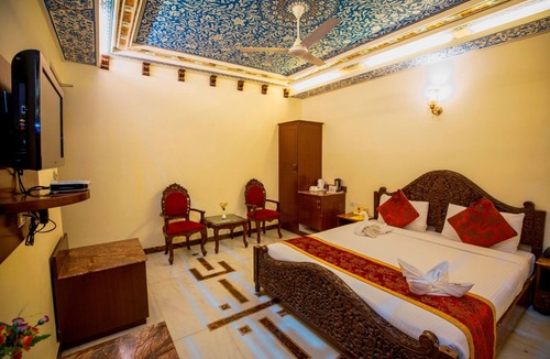 Panch Batti Hotel | Nahargarh Haveli