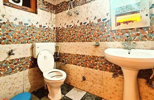 Mallital Hotel | Nainital Hotel Chand Regency