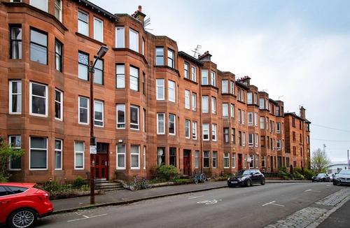 Finnieston Apartment | Nairn Apartment - West End close to University