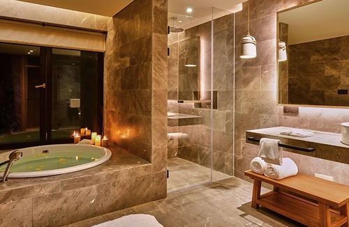 Lishui Hotel | naked Hill