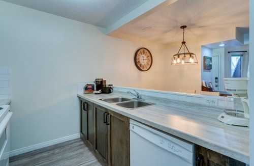 Canmore Villa | Nakiska | 2 Bed 1 Bath with Mtn Views