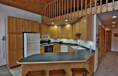 Cable Cabin | NamaKabin Spacious 5 Bedroom Home on Lake Namakagon, WI