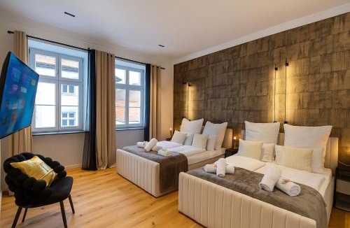 Bad Windsheim Apartment | NAMASTÉ Homes - Luxus-Apartment mit Whirlpool & Garage