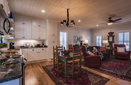 Mentone Cottage | Named "the most relaxing town in Alabama" by World Atlas. Two master en suites!