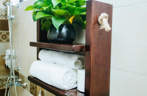 Hoa Lu Hotel | Nan House