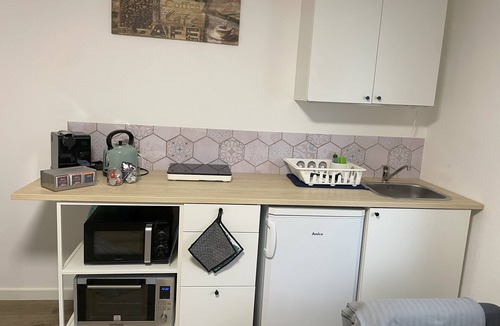 Rhein-Erft-Kreis District Apartment | Nancy-1 room vacation apartment
