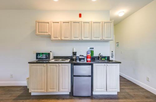 Naples Apartment | Naples Studio Near Everglades w/Marina Access