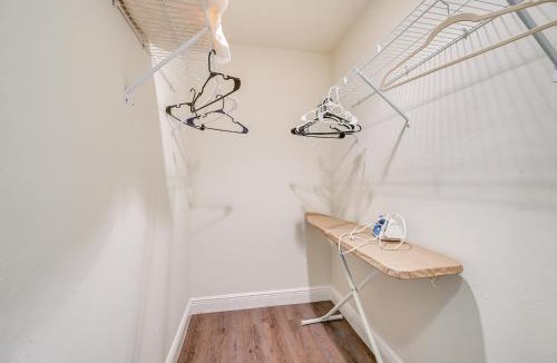 Naples Apartment | Naples Studio Near Everglades w/Marina Access