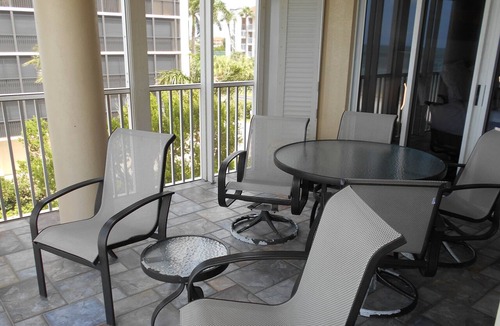Vanderbilt Beach Condo | Naples Vanderbilt Beachfront Luxury -Gorgeous ! 14 days ok