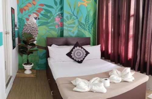 Poblacion District Hostel | Napsule Suites