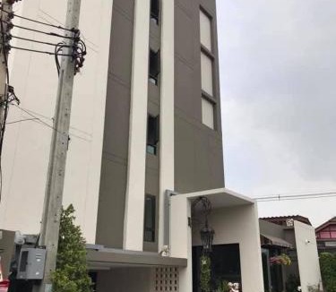 Pak Kret Hotel | Narada Residence