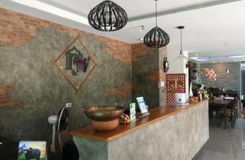 Khao Sam Yot Hotel | Narai Iyara Palace