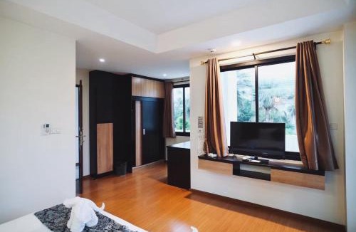 Khao Sam Yot Hotel | Narai Iyara Palace