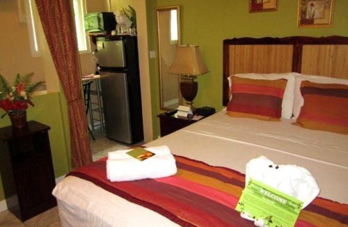 Roseau House | Narakiel's Inn