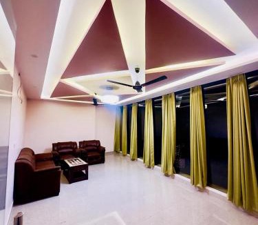 Haidargarh Hotel | Narayan Square
