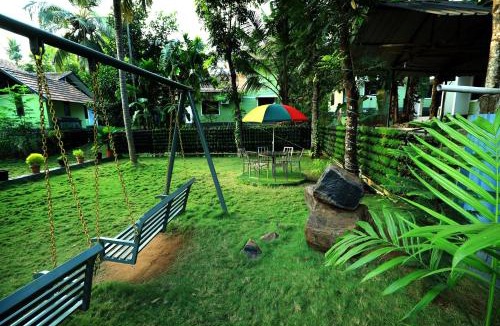 Perintalmanna House | Narmada pool villa kavery