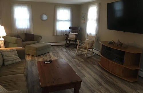 Eastward Look House | Narragansett Rhode Island Beach Rental-Scarborough Beach