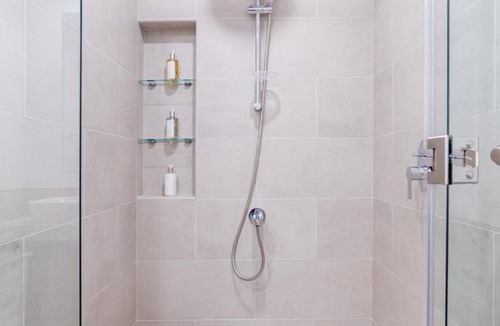 Umm Suqeim 3 Apartment | Nasma Luxury Stays - Fabulous Apartment With Balcony Near MJL's Souk