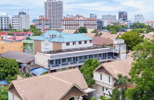 Central Pattaya Villa | Natcha Pool Villa by Warin