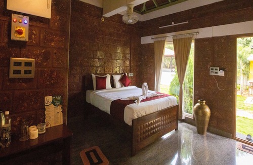 Manjakuppam Hotel | Nathan Resort