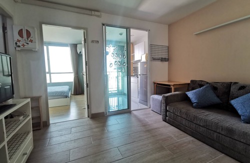 Chom Phon Condo | Natural light, Entire room near MRT Ladprao 500m