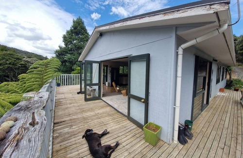 Amodeo Bay House | Nature at its Best - Native bush tranquil & secluded
