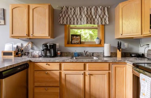 Pocono Lake House | Nature Escape -Hot Tub-Lake-Hiking-Fishing close to Kalahari
