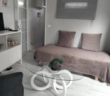 Cabrieres-dʼAigues Bed & Breakfast | Nature