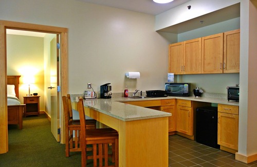 Howard Hotel | Nature Inn At Bald Eagle